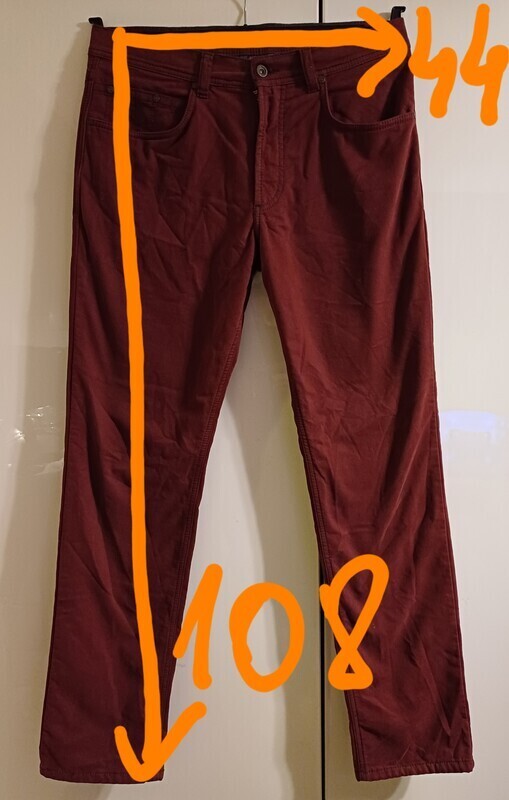 Elbląg Spodnie męskie BUGATTI rozmiar 34 32 wymiary pas 2x44 długość 108 miękki materiał ocieplane, logowane guziki