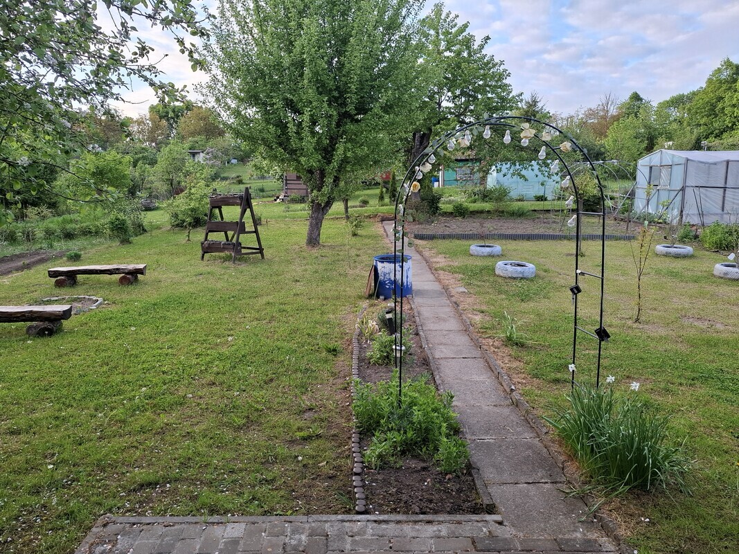 Elbląg Sprzedam działkę ROD 430m2 altanka murowana 3 lata temu 20m2,darmowy prąd (panele) ciepła woda, prysznic, WC,