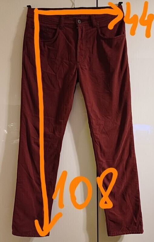 Elbląg Spodnie męskie BUGATTI rozmiar 34 32 wymiary pas 2x44 długość 108 miękki materiał ocieplane, logowane guziki