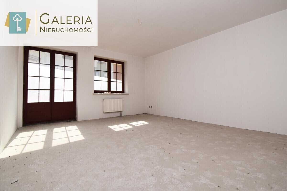 Elbląg GALERIA NIERUCHOMOŚCIZ pasji i miłości do nieruchomościNa sprzedaż: Trzy pokoje z balkonem w samym sercu