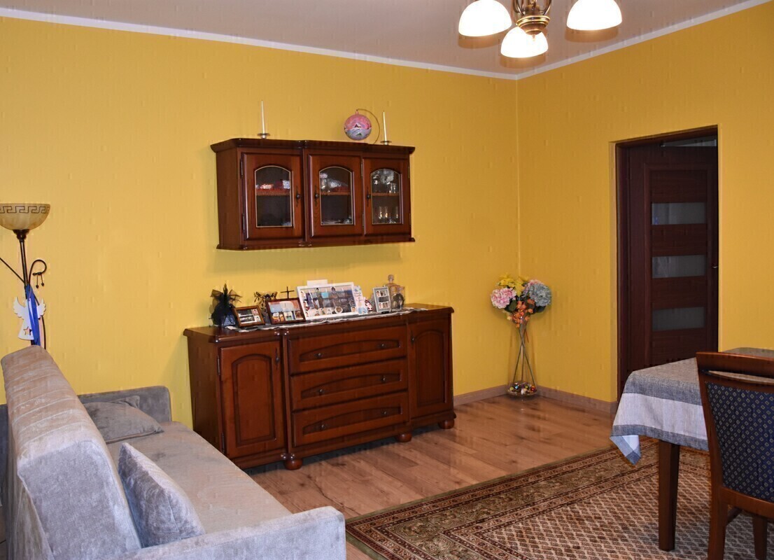 Elbląg ATUT NIERUCHOMOŚCI poleca:&nbsp; ŚWIĄTECZNA PROMOCJA&nbsp; Przytulne mieszkanie 2 pokojowe na parterze &ndash;