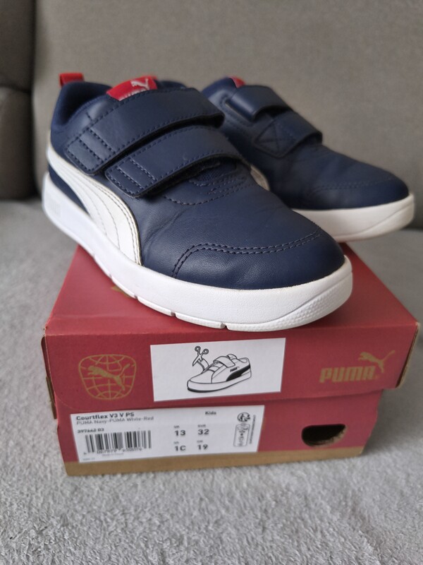 Elbląg Sprzedam sneakersy PUMA Courtflex V3 w rozmiarze 32,długość wkładki wewnątrz 20 cm. Buty są w świetnym stanie.