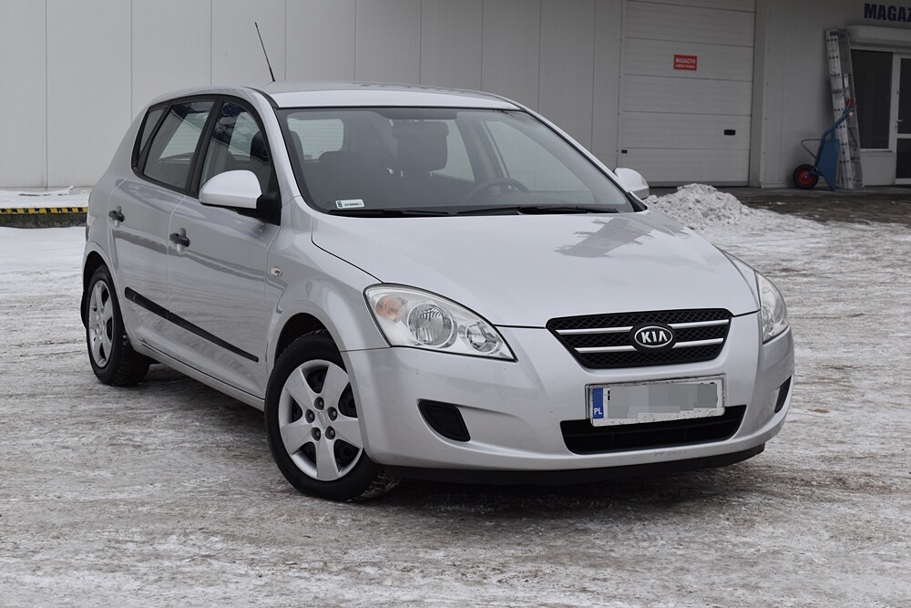 Elbląg . KIA CEED Hatchback1.4 109KM MPi benzyna / łańcuch rozrząduPrzebieg 215 tys. kmSalon Polska, dwóch