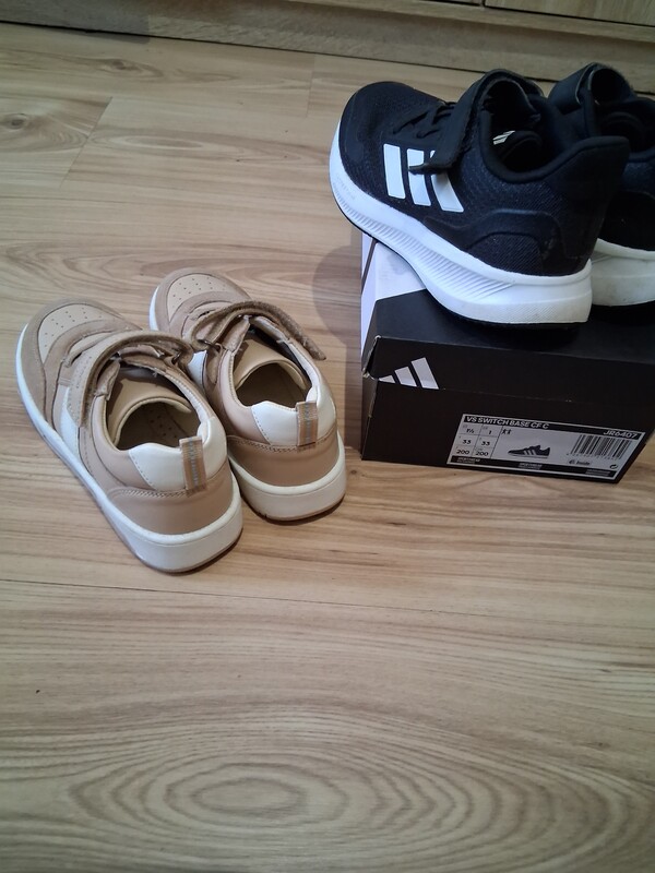 Elbląg Sprzedam:
- kurtka chłopięca 3 w 1 roz. 122- 30 zł, 
- kurtka chłopięca zimowa roz. 128 - 20 zł, 
- buty