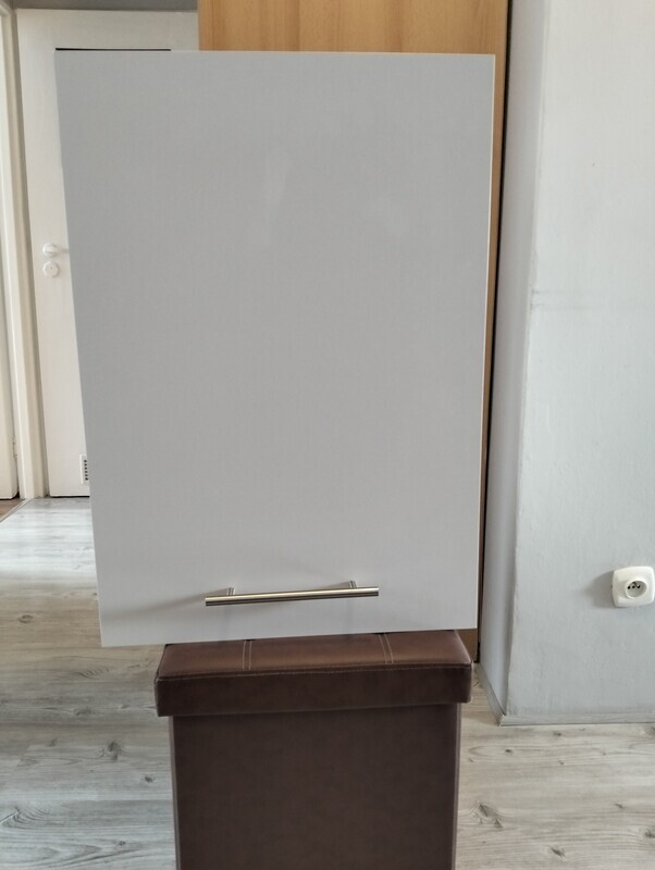 Elbląg Sprzedam szafkę kuchenną  - wiszącą - biały mat - wym. - szerokość 50 cm, - wysokość 72 cm, - głębokość 27 cm.