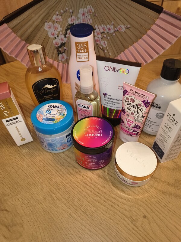 Elbląg Witam. Post grzecznościowy. Spora ilość Kosmetykow pielęgnacyjnych, kosmetyki używane lecz mało całość 40 zł