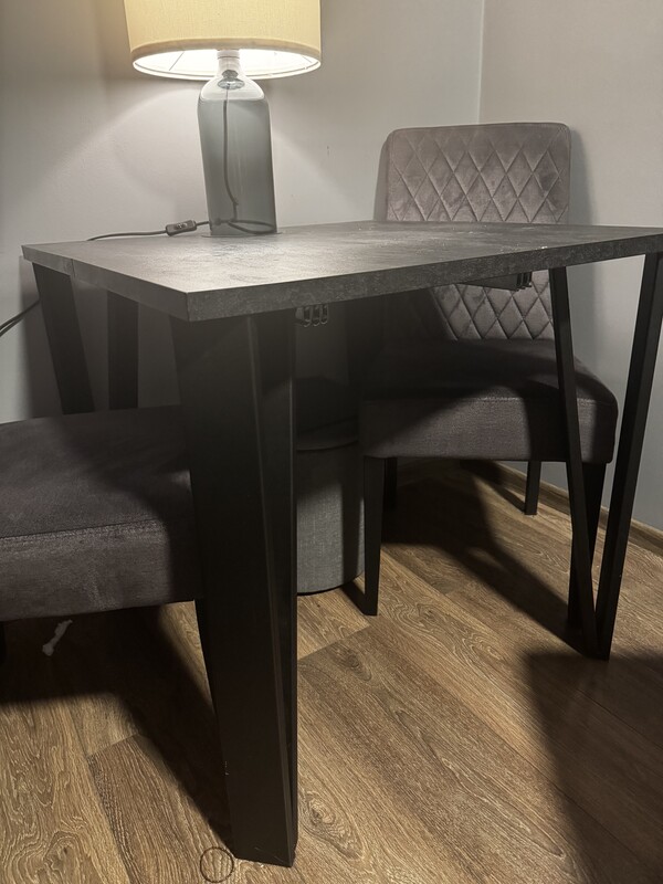 Elbląg Stół ADEO (Agata Meble) - kwadratowy rozkładany