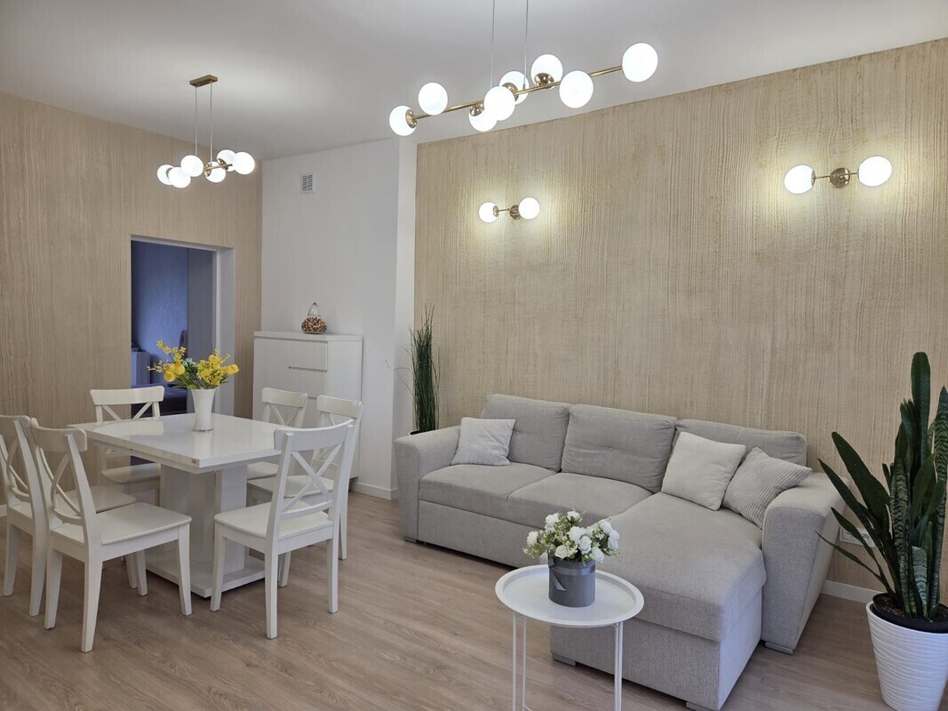 Elbląg AS&nbsp; NIERUCHOMOŚCI&nbsp; POLECAMIESZKANIE&nbsp; NA WYNAJEMElbląg, ul Mączna* Sypialnia z balkonem* Salon z