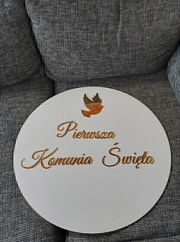 Elbląg Sprzedam baner komunijny. Duże koło o średnicy 60 cm. Akrylowe, lustrzane napisy w kolorze złota. Stan idealny.
