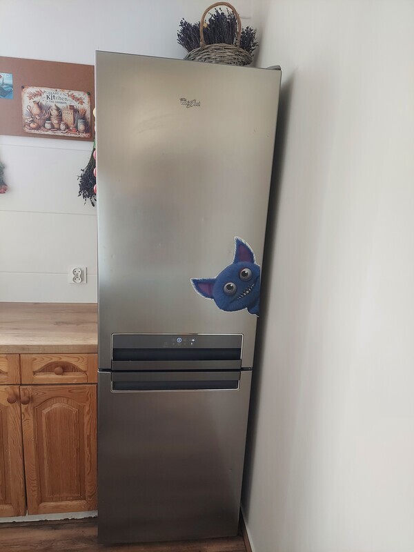 Elbląg Sprzedam używaną lodowke ponieważ potrzebuje mniejszej. Wymiary- wys. 183cm; szer. 59cm;glęb. 63cm.