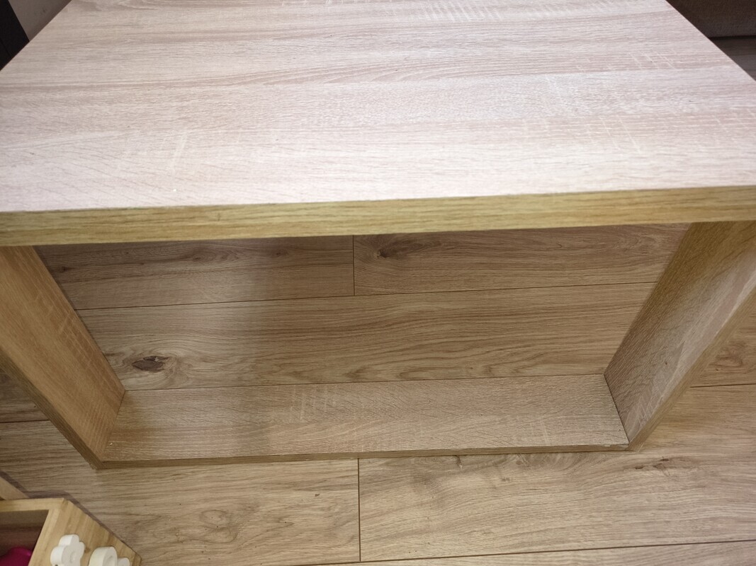 Elbląg Witam. Stolik kawowy dąb sonoma wymiary : szer 67cm /dł67cm /wys47 cm