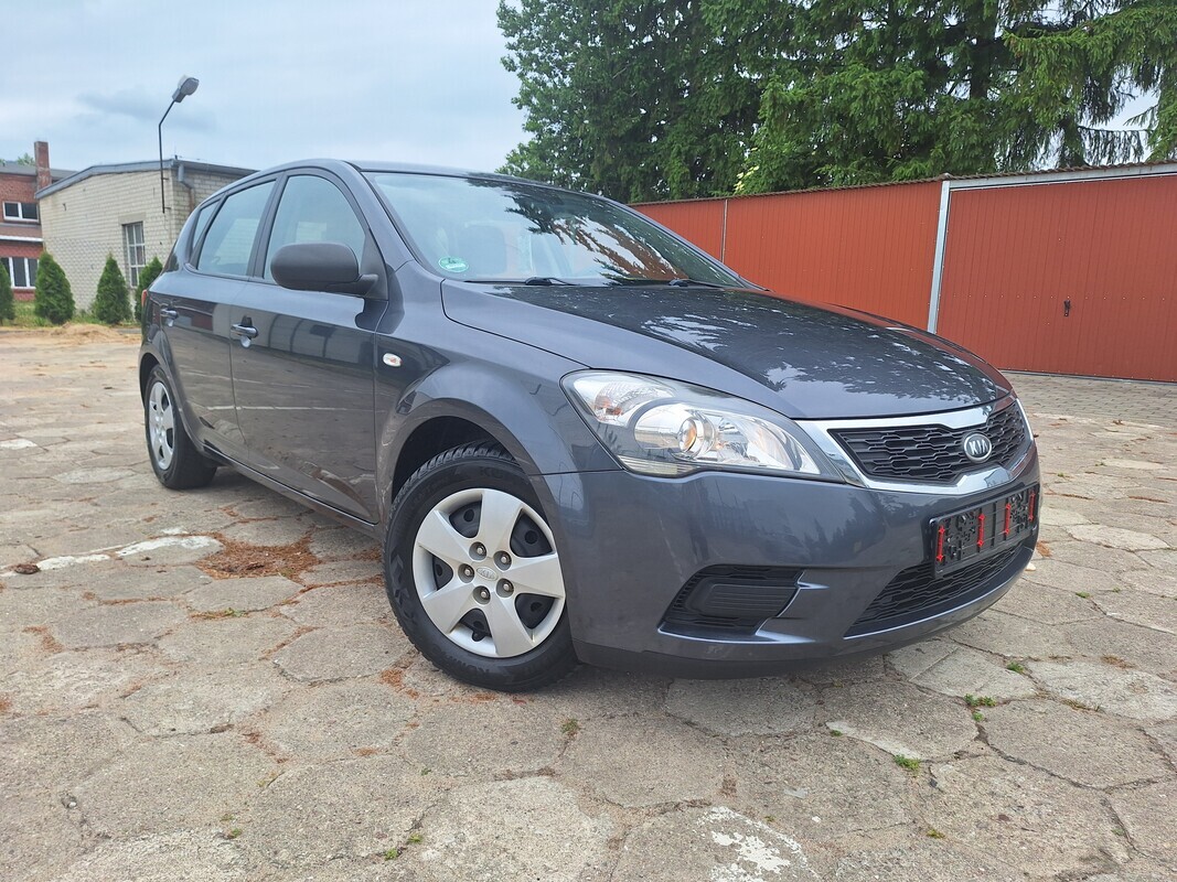 Elbląg Kia Ceed 1.4 CVVT 90 KM | Benzyna | Manual | Spirit |
Oferuję do sprzedaży Kia Ceed z 2011