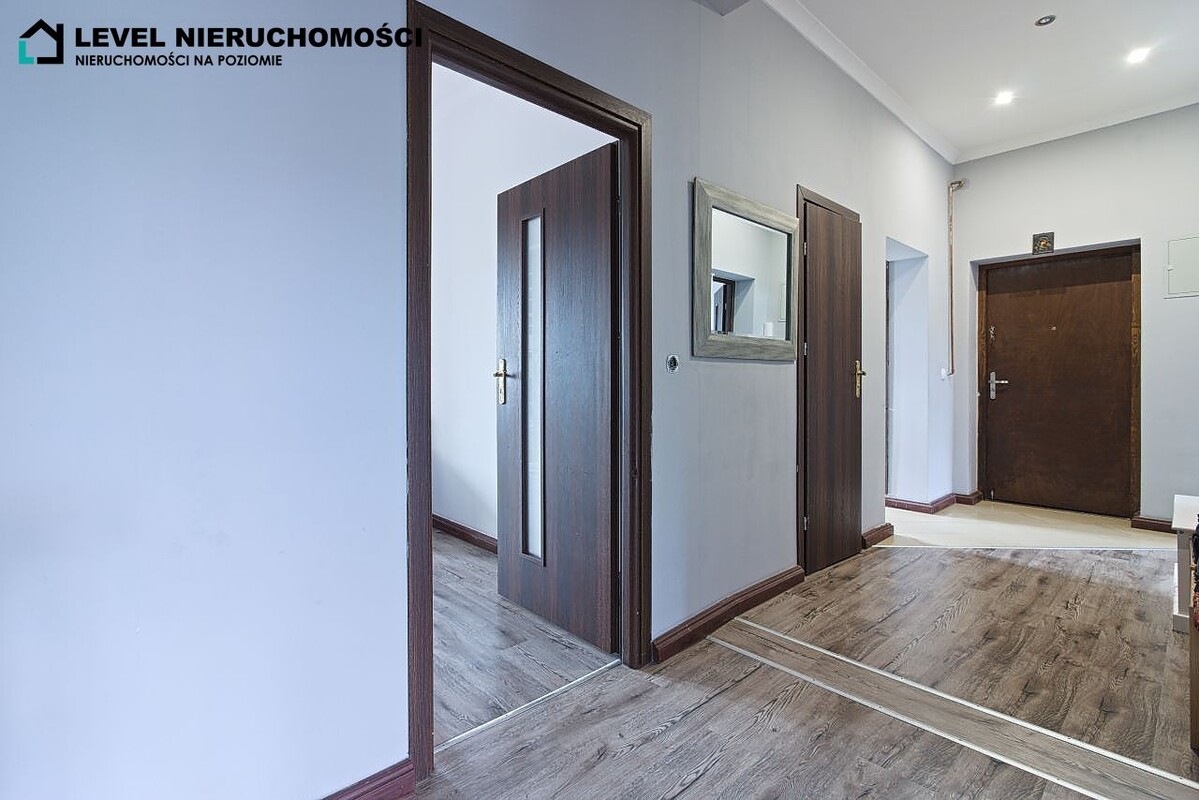 Elbląg LEVEL NIERUCHOMOŚCI Duże mieszkanie trzypoojoweul. Grobla Św. Jerzego80,40 m2 NIERUCHOMOŚCI NA