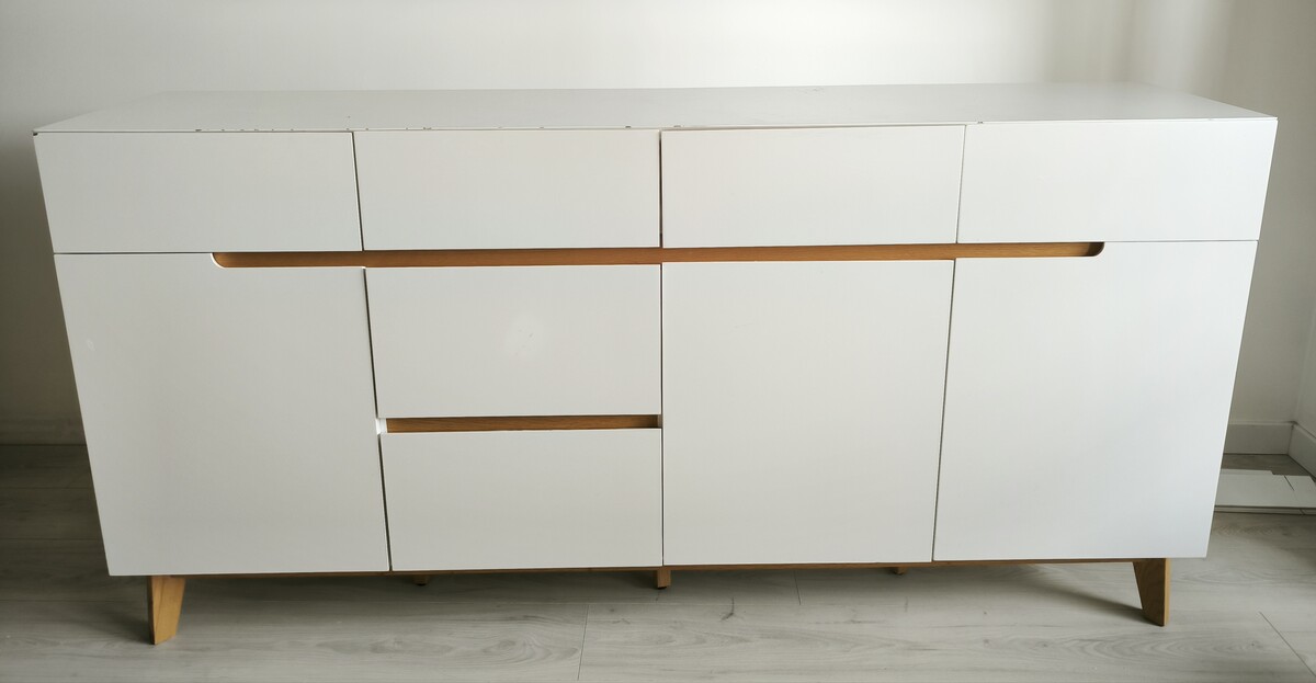 Elbląg Oddam komodę w dobrym stanie za paczkę kawy ziarnistej;). Ma ślady użytkowania widoczne na zdjęciach. Wymiary