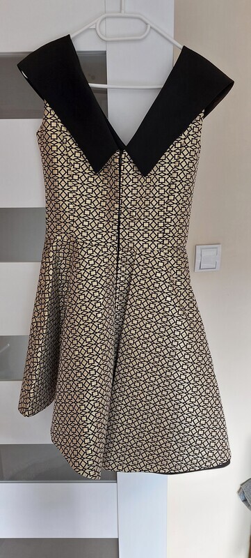 Elbląg Sprzedam za 50 zł. sukienkę rozmiar 38 na wzrost 155
tel.509 10 33 77