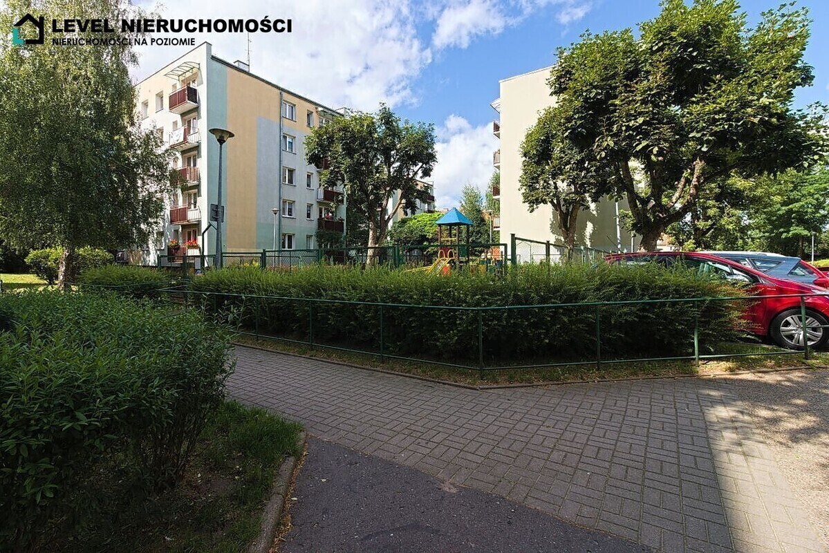 Elbląg LEVEL NIERUCHOMOŚCI&nbsp; &nbsp; Trzypokojowe mieszkanie z balkonemul. Płk. Dąbka47,99 m2&nbsp; &nbsp; &nbsp;