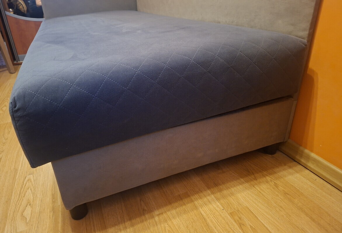 Elbląg Sprzedam tapczan na sprężynach. Jak nowy. Cały sprawny. 
Ma 2 lata, ale w zasadzie mało użytkowany bo syn