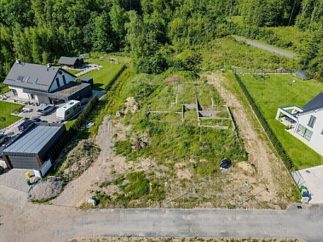 Elbląg NIERUCHOMOŚCI ANNA KRASZEWSKA  Działka pod zabudowę jednorodzinną w Krasnym Lesie  ul. Lema