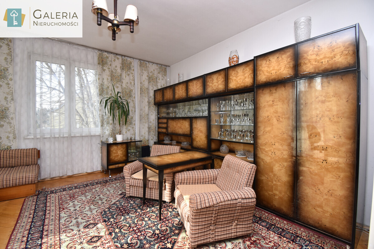 Elbląg GALERIA NIERUCHOMOŚCIZ pasji i miłości do nieruchomościNa sprzedaż:&nbsp; Mieszkanie z potencjałem-