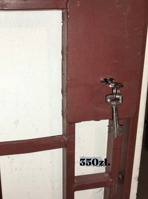 Elbląg Nowa krata do piwnicy, jako dodatkowe zabezpieczenie drzwi, wzmocniona z ościeżnicą, zamykana na klucz. Wymiar