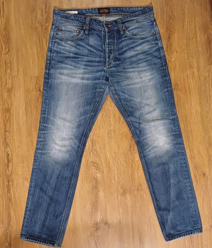 Elbląg Spodnie jeansowe męskie JACK & JONES, rozmiar M L, ,lub 48 / 50 lub 32 32,zapinane na guziki, stan doskonały