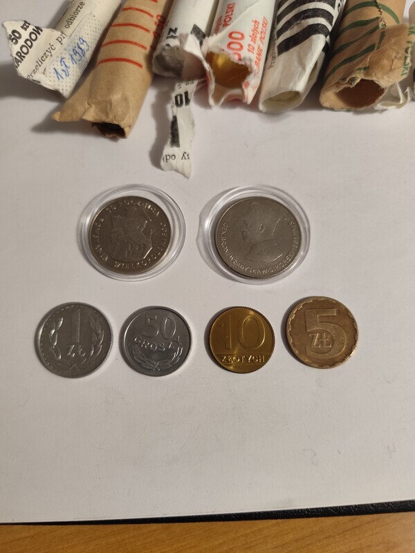 Elbląg Kupię monety polskie i z innych krajów srebrne jak i obiegowe, banknoty oraz akcesoria albumy klasery walizki