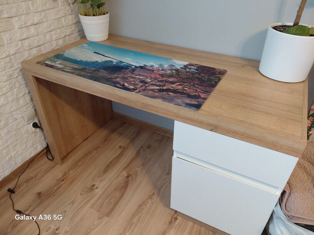 Elbląg Sprzedam biurko firmy Wójcik. Wymiary135×165.Stan bardzo dobry. Cena do negocjacji