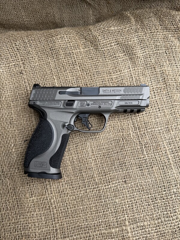 Elbląg Daniel Defence karabinek 14,5”(zdjęcie dla zainteresowanych bo się nie zmieściło)
S&W Metal compact 5”