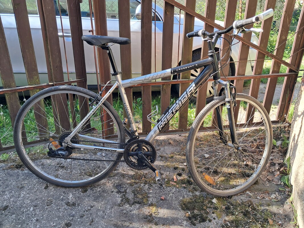 Elbląg Rower Merida crossway 4.Aluminiowa rama koła 28 cali.