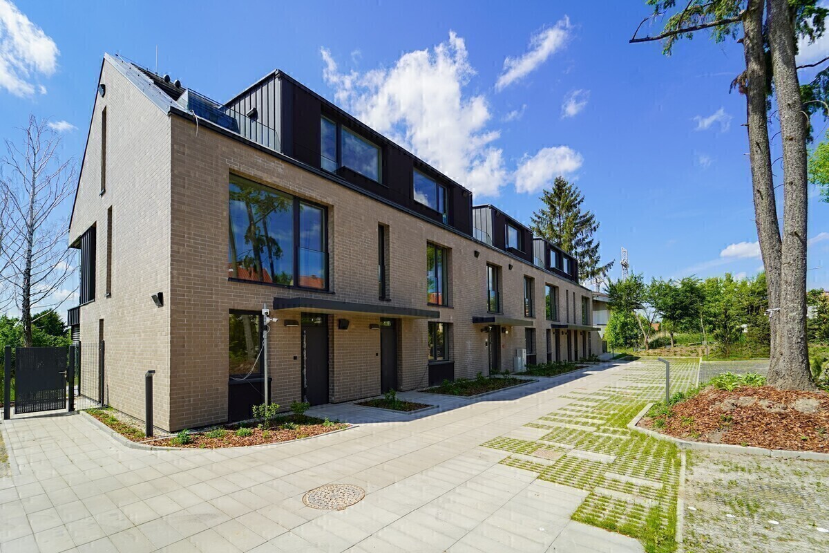 Elbląg KINGDOM NIERUCHOMOŚCI BLISKO CIEBIENA SPRZEDAŻ NOWOCZESNY DWUPOZIOMOWY 4-POKOJOWY APARTAMENT W STANIE