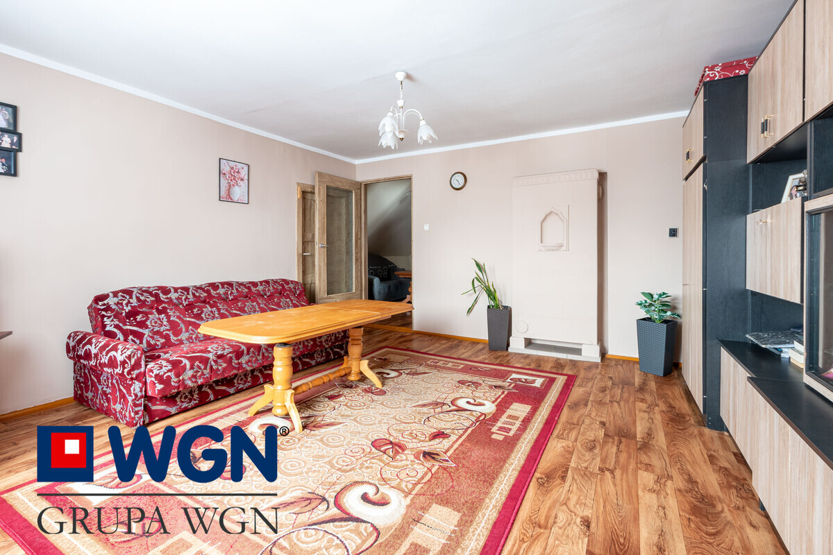 Elbląg Na sprzedaż mieszkanie trzypokojowe o powierzchni 77 m2 w miejscowości Zwierzno , 20 km od Elbląga, 4 km od