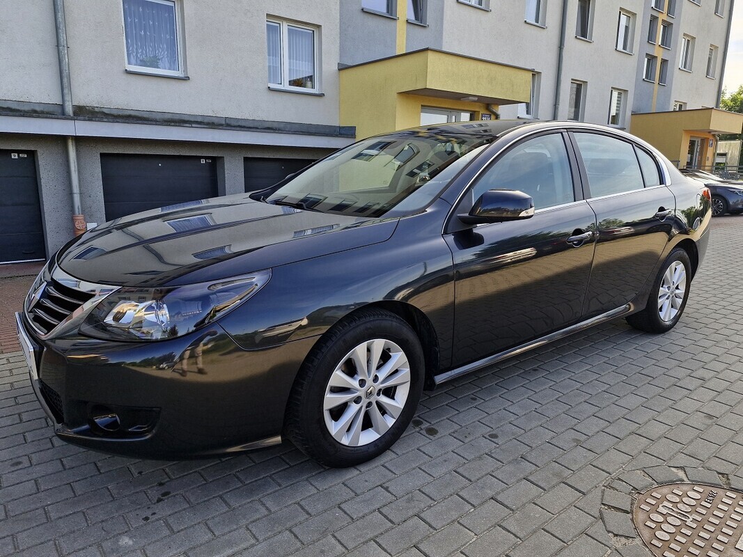Elbląg Renault Latitude2.0 DieselModel&nbsp; 2014Klimatronik124 tys kmNawigacjaKupiona w Polskim Salonie