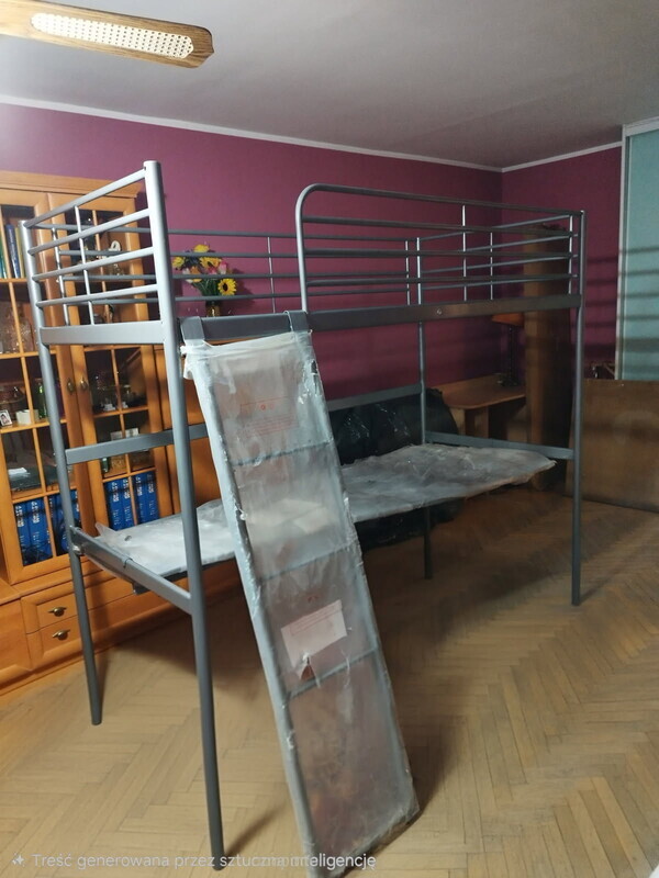 Elbląg Sprzedam łóżko piętrowe z biurkiem Svarta z Ikei. 
Wymiary
Długość 205 cm
Szerokość 95 cm
Wysokość 186 cm