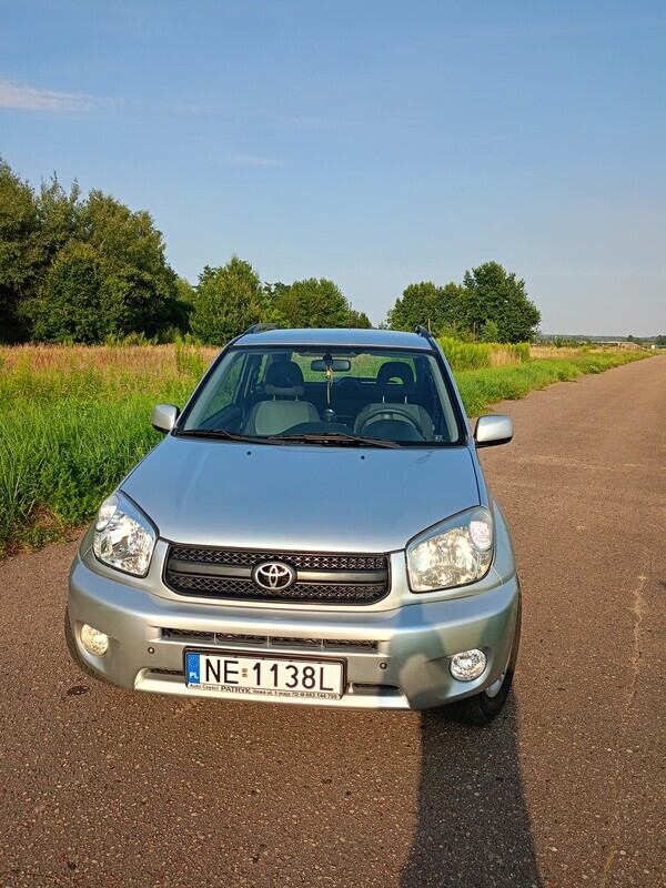 Elbląg Sprzedam Toyotę RAV4 2004r 1.8 Benz. 125Km przebieg 166700 z klimatyzacją.