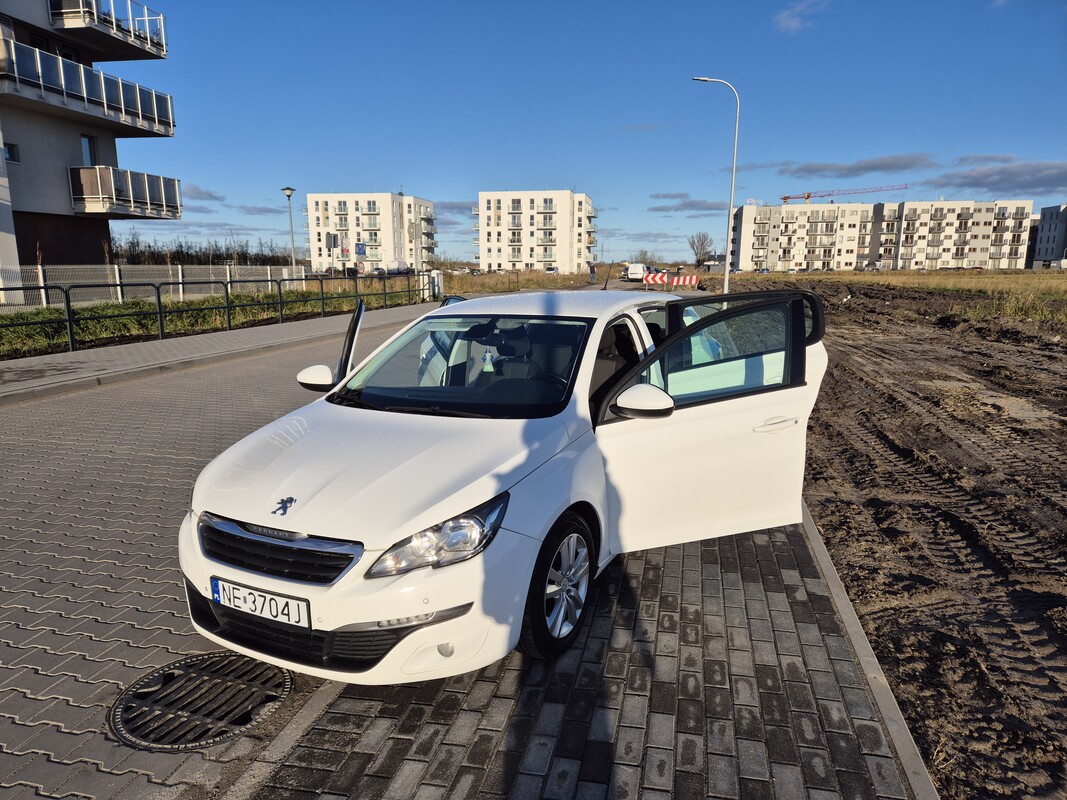 Elbląg Na sprzedaż Peugeot 308 1.6 (T9) drugiej generacji, z najlepszą jednostką diesla 1.6 BlueHDI o mocy 120 km,