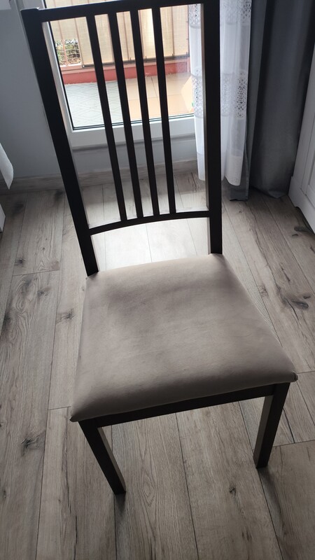 Elbląg Sprzedam 6 krzeseł które kolor venge / tapicerka beż 6 szt.