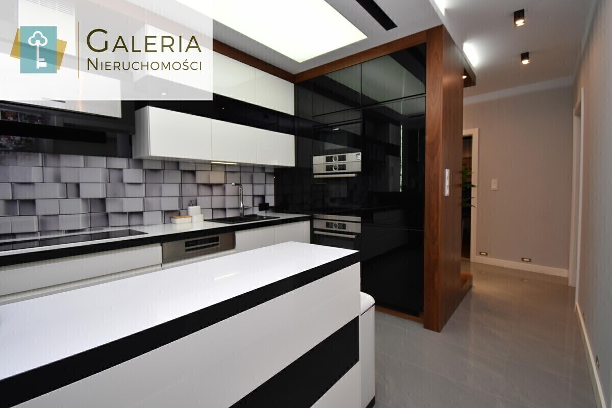 Elbląg GALERIA NIERUCHOMOŚCIZ pasji i miłości do nieruchomościNa sprzedaż: Gotowe do wprowadzenia się, trzypokojowe