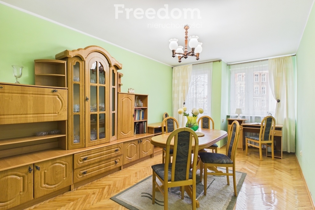 Elbląg FREEDOM NIERUCHOMOŚCISprzedam mieszkanie - Elbląg, Odzieżowa. Lokalizacja: Mieszkanie położone w ścisłym