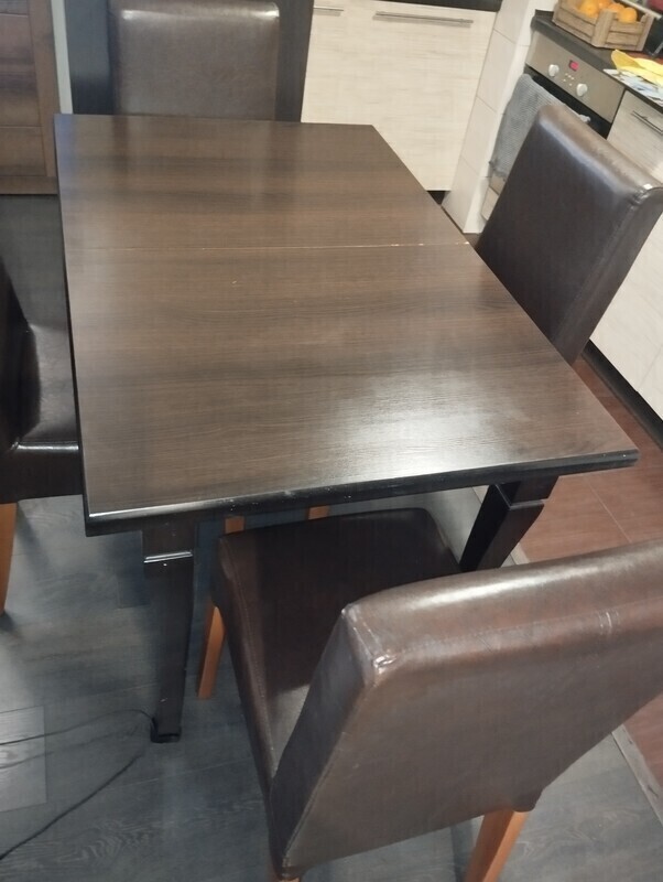 Elbląg 🎉 Okazja! Stół drewniany, krzesła, półka&nbsp; na ścianę, oryginalny wieszak&nbsp; i dywan &ndash;