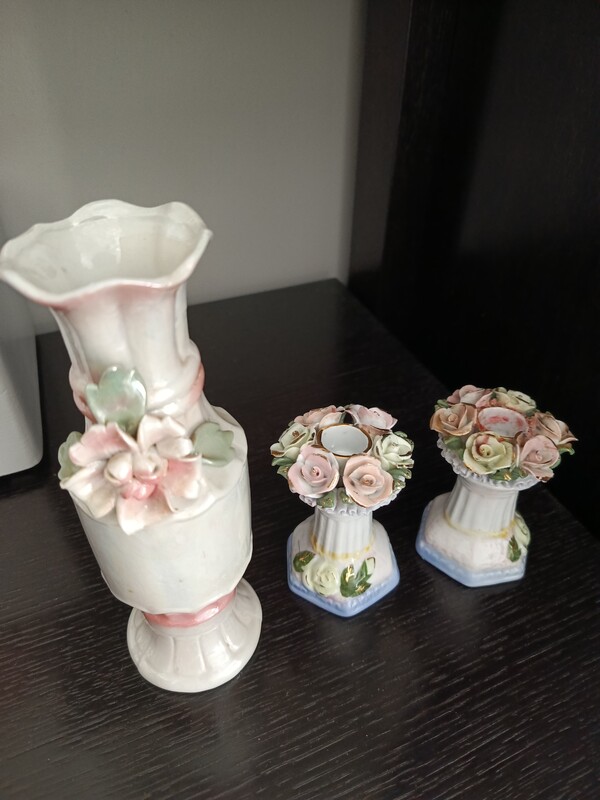 Elbląg Znalezione w starej komodzie. Kiczowate, ale swój urok mają.