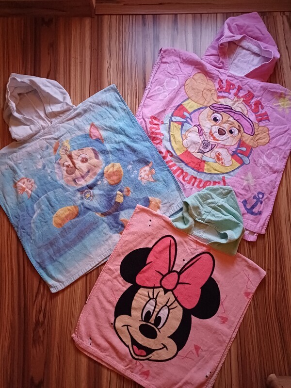 Elbląg 3x Ręcznik dziecięcy kąpielowy plażowy z kapturem 10 zł sztuka wymiary ok. 58 na 55