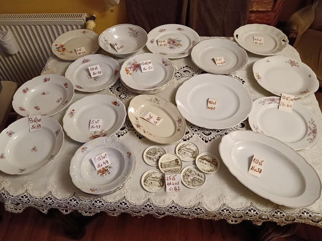 Elbląg Sprzedam starą porcelanę jak na zdjęciach. Ceny patrz fotki. Cena z ogłoszenia nie jest ceną sprzedaży.