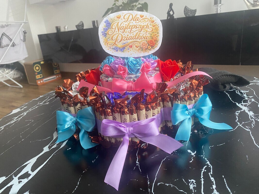 Elbląg Zrobię na zamówienie takie torciki z cukierków. Wycena inwidualna.