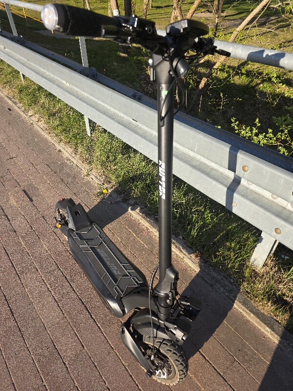 Elbląg Sprzedam niemal nową, mocną hulajnogę elektryczną Ruptor R6V4 (ma miesiąc i przejechane około 150km), wersja