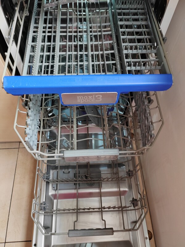 Elbląg Zmywarka do zabudowy marki Amica o szerokości 45 cm. Sprzęt używany. Szuflada na sztućce, krótki 60 min pełen