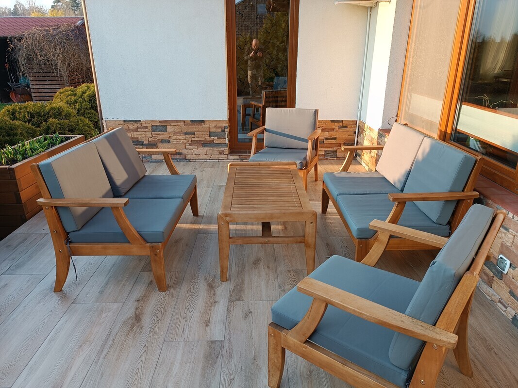 Elbląg SPRZEDAM MEBLE NA TARAS. Jak na zdjęciach. Komplet mebli ogrodowych wykonanych z drewna akacjowego. Stolik, dwa