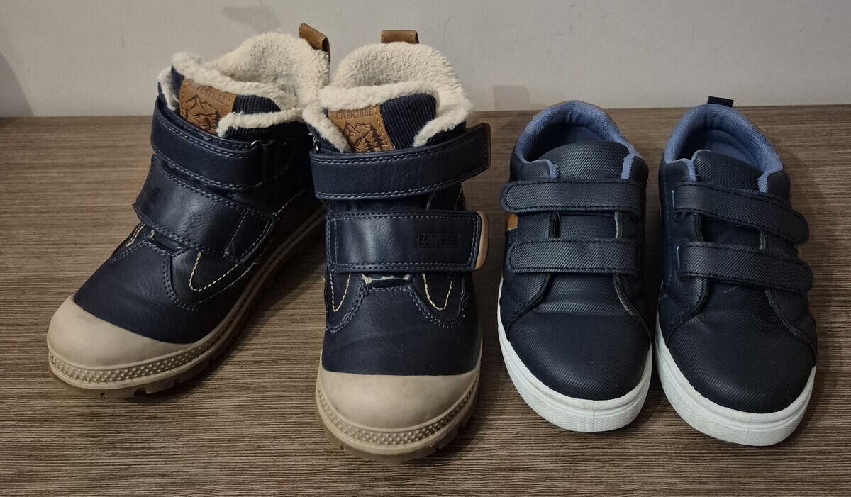 Elbląg Półbuty na rzep i ocieplane buty za kostkę, po jednym dziecku, używane jeden sezon, stan bardzo dobry. 
Półbuty