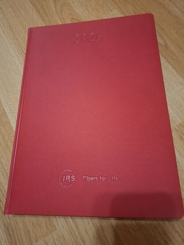 Elbląg Kalendaez książkowy A4,czerwona, fajna okładka. 
Nowy, na rok 2026.
Są strony miesięczne, z podziałem na dni,