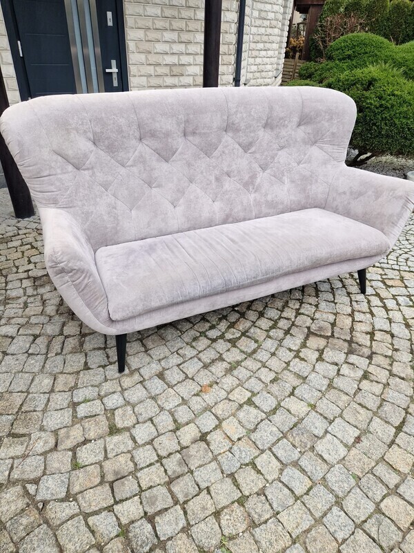 Elbląg Sprzedam 2&nbsp; sofy&nbsp; , tapicerowane, &nbsp; &nbsp; bez funkcji spania. Stan bardzo dobry, bez przetarć i