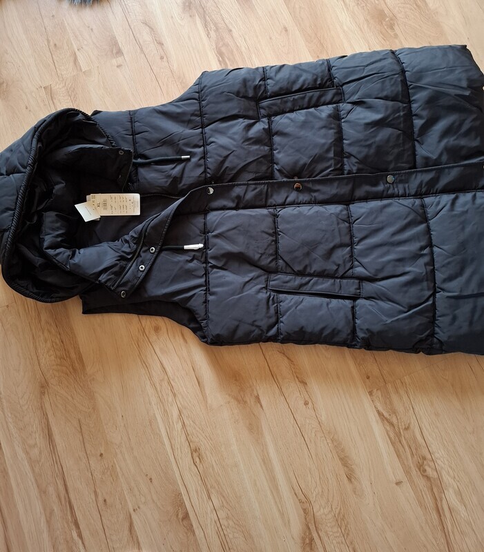 Elbląg Sprzedam nowy bezrękawnik Reserved rozmiar tak jak na zdjęciu kupiłam za 159 a chcę 60 zł. kolor czarny z